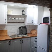 Modern open-plan kitchen in The Hayloft